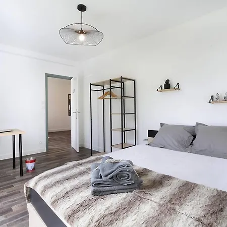 Coeur De Briquettes Apartment *